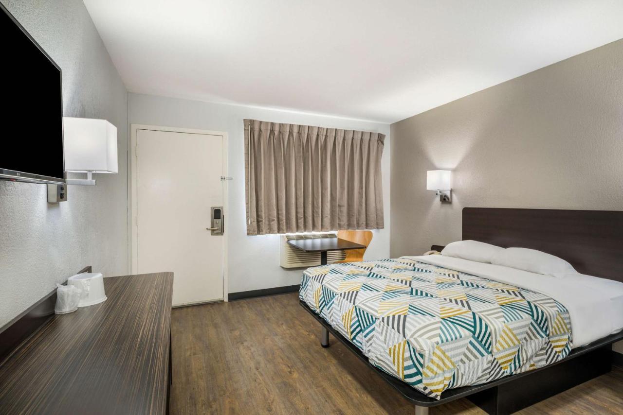 Motel 6-Sandston, Va - Richmond, Va Eksteriør billede