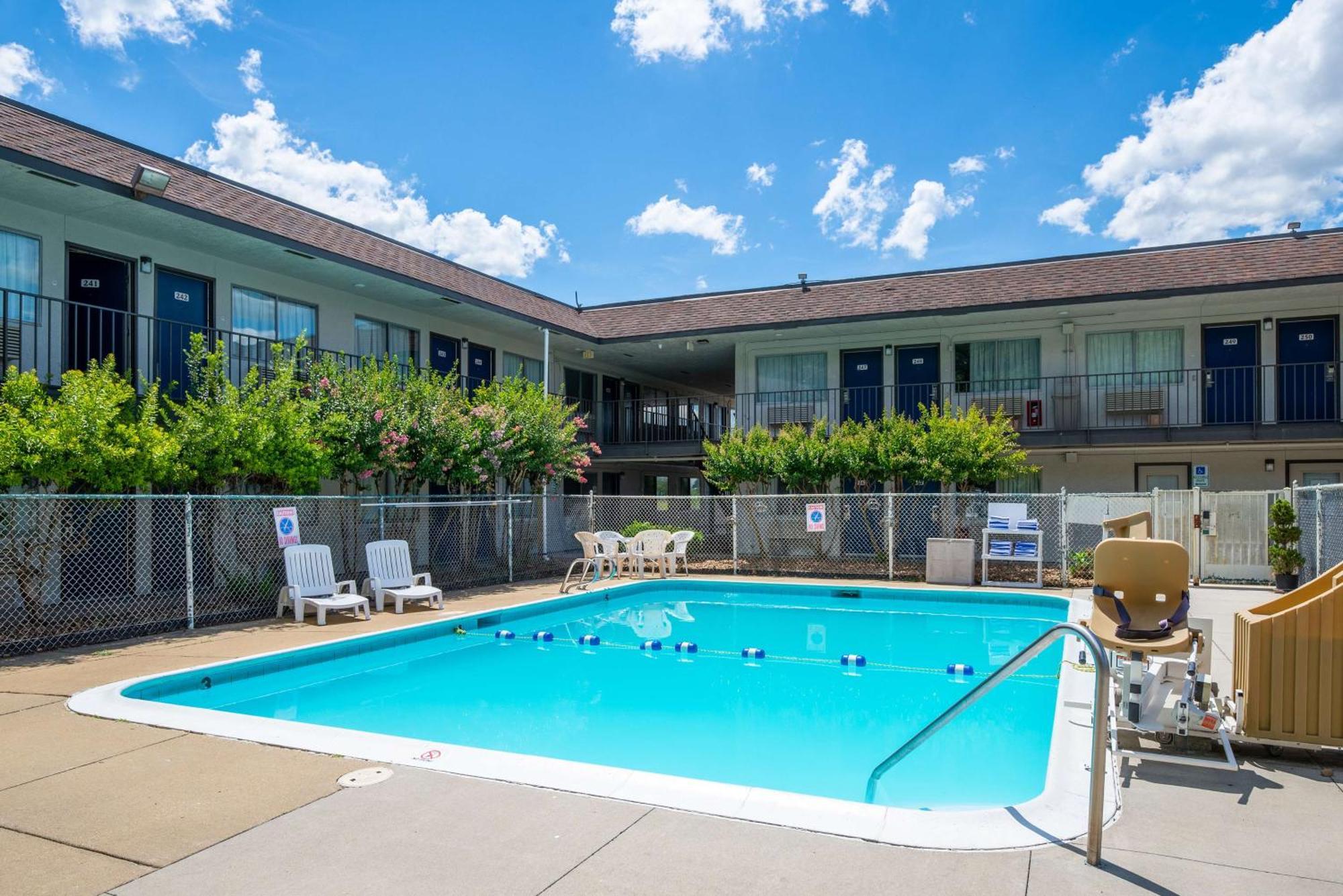 Motel 6-Sandston, Va - Richmond, Va Eksteriør billede