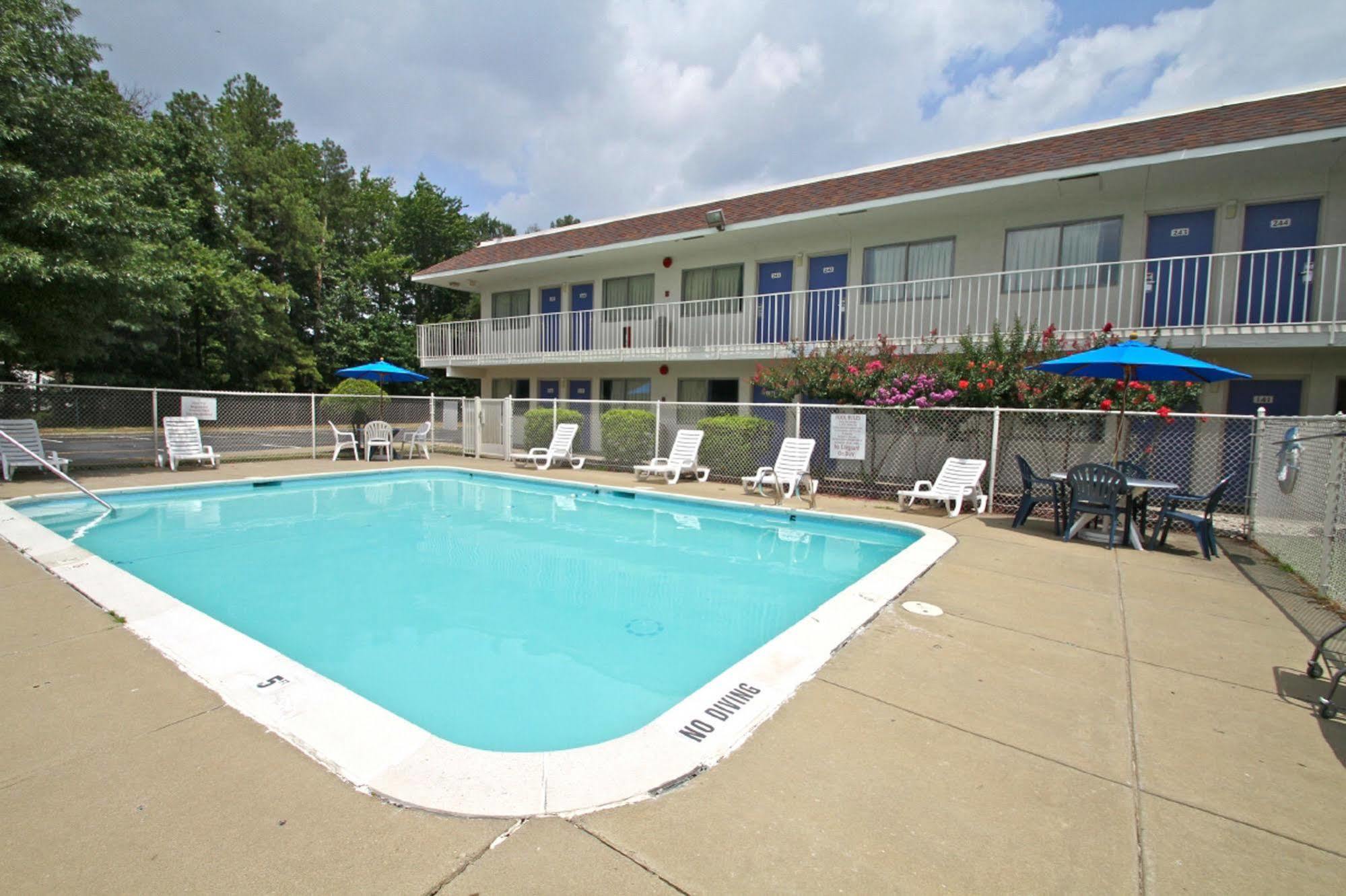 Motel 6-Sandston, Va - Richmond, Va Eksteriør billede